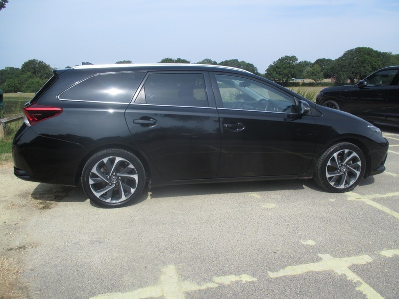 Toyota Auris Vvt-i Design Touring Sports Black #5