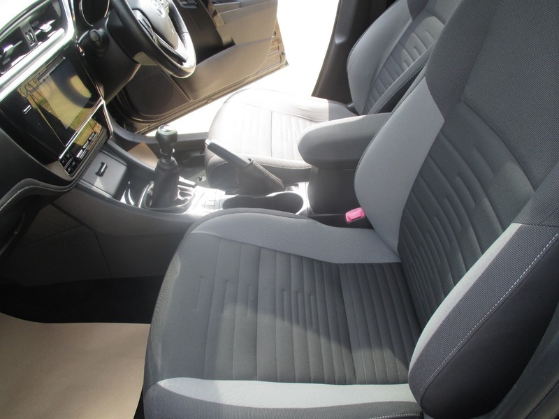 Toyota Auris Auris Excel D-4d Red #30