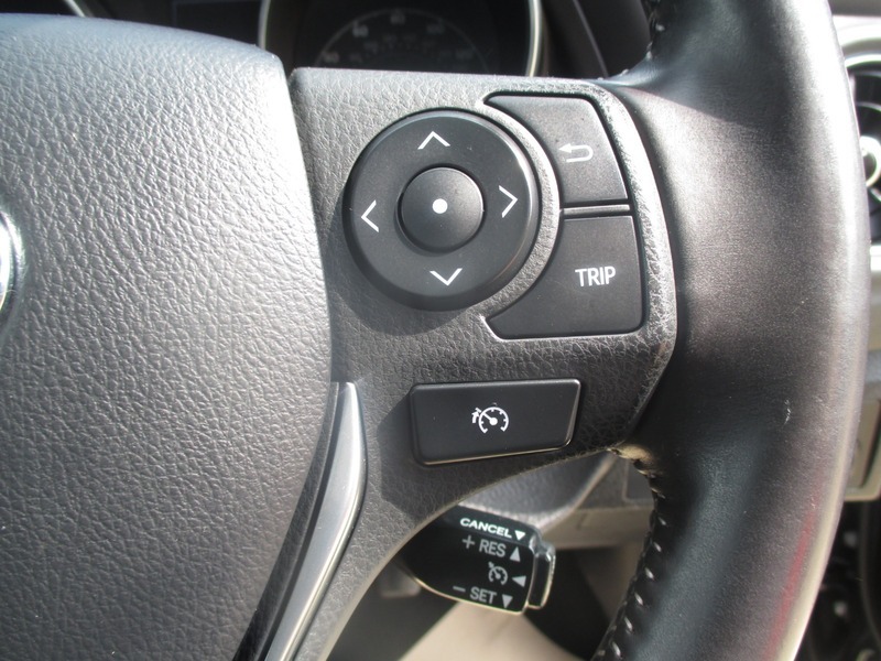 Toyota Auris Auris Excel D-4d Red #35