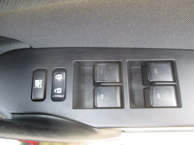 Toyota Auris Auris Excel D-4d Red #32