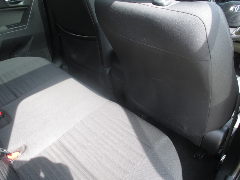 Toyota Auris Auris Excel D-4d Red #24