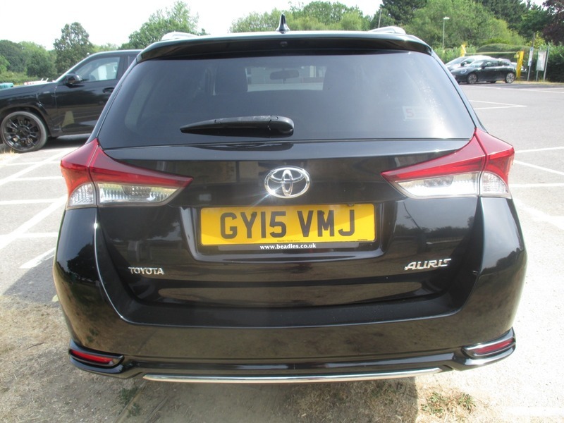 Toyota Auris Auris Excel D-4d Red #9