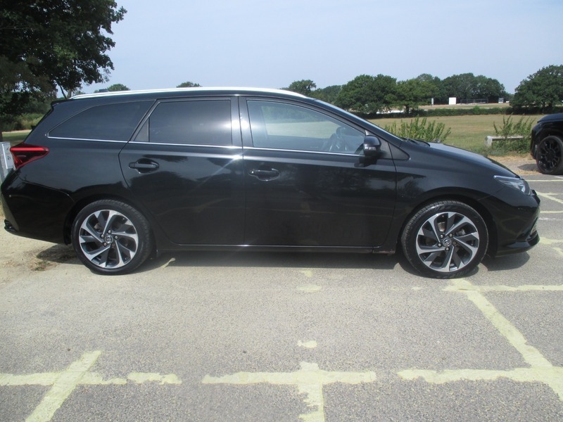 Toyota Auris Vvt-i Design Touring Sports Black #4