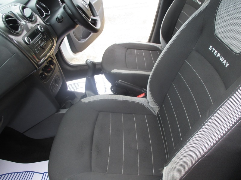 Dacia Sandero Stepway 0.9 Tce Laureate - 2018 18 Blue #30