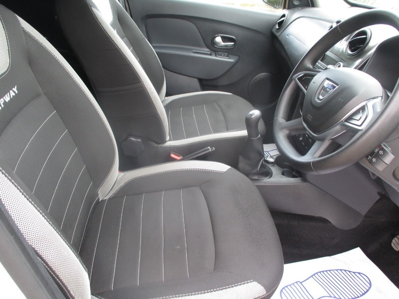 Dacia Sandero Stepway 0.9 Tce Laureate - 2018 18 Blue #20