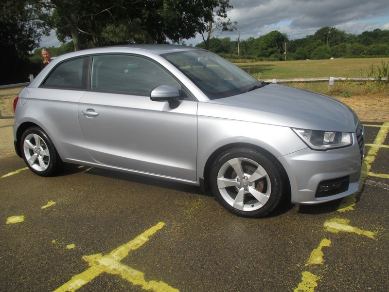 Audi A1 Tfsi Sport Silver #2