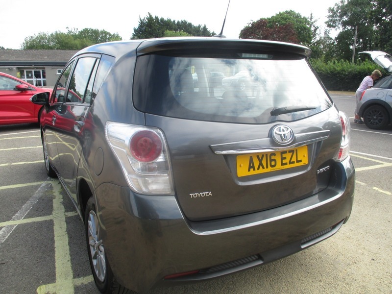 Toyota Verso 1.6 D-4d Icon #10