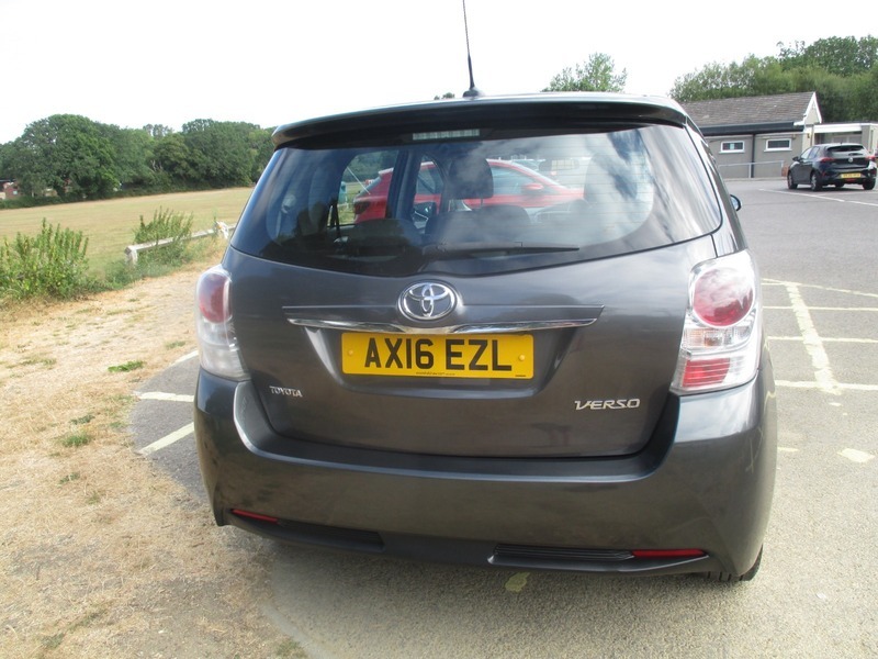 Toyota Verso 1.6 D-4d Icon #8