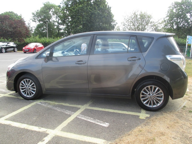 Toyota Verso 1.6 D-4d Icon #13