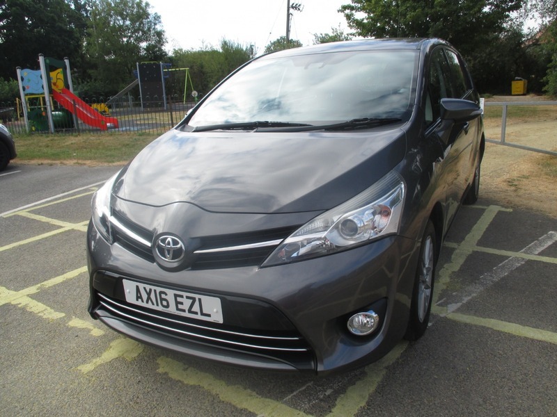 Toyota Verso 1.6 D-4d Icon #18