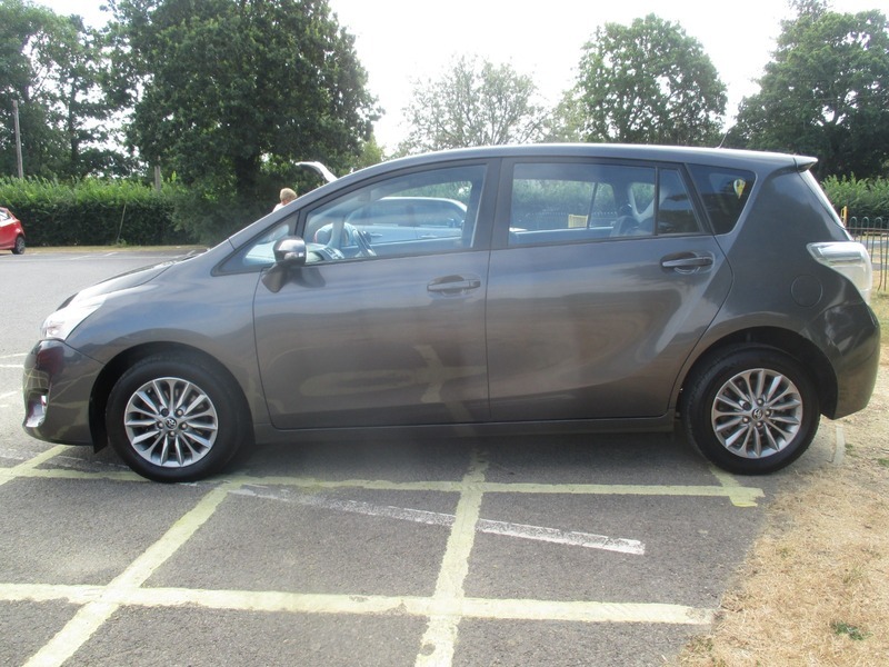 Toyota Verso 1.6 D-4d Icon #14