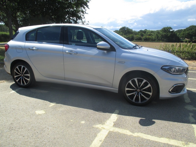 Fiat Tipo Multijet Lounge Silver #2