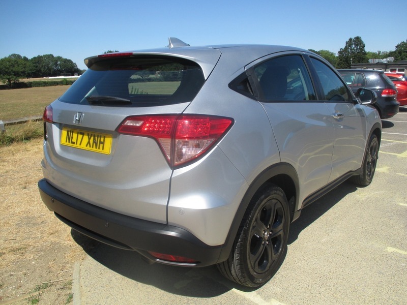 Honda Hr-V 1.5 I-vtec Ex Cvt Black #7
