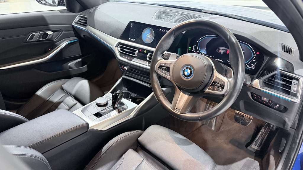 BMW 3 Series M Sport  #3