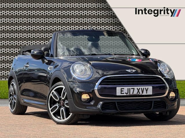 Mini Convertible 2017 1.5 Cooper Convertible Euro Black