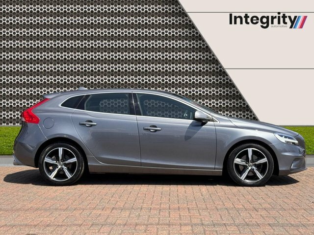 Volvo V40 2.0 T2 Gpf R-design Hatchback Eu Grey #2