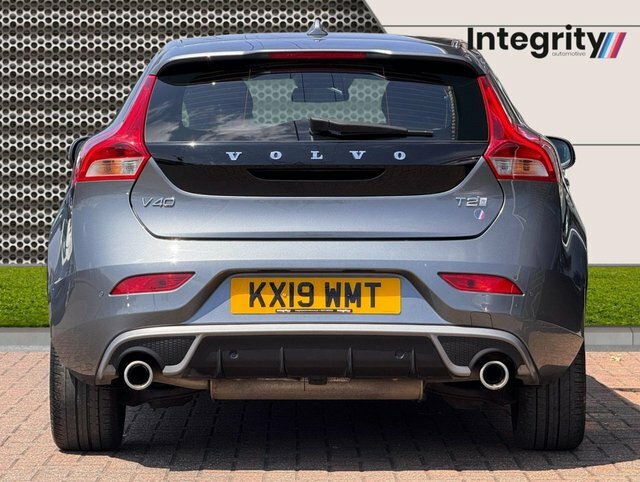 Volvo V40 2.0 T2 Gpf R-design Hatchback Eu Grey #4