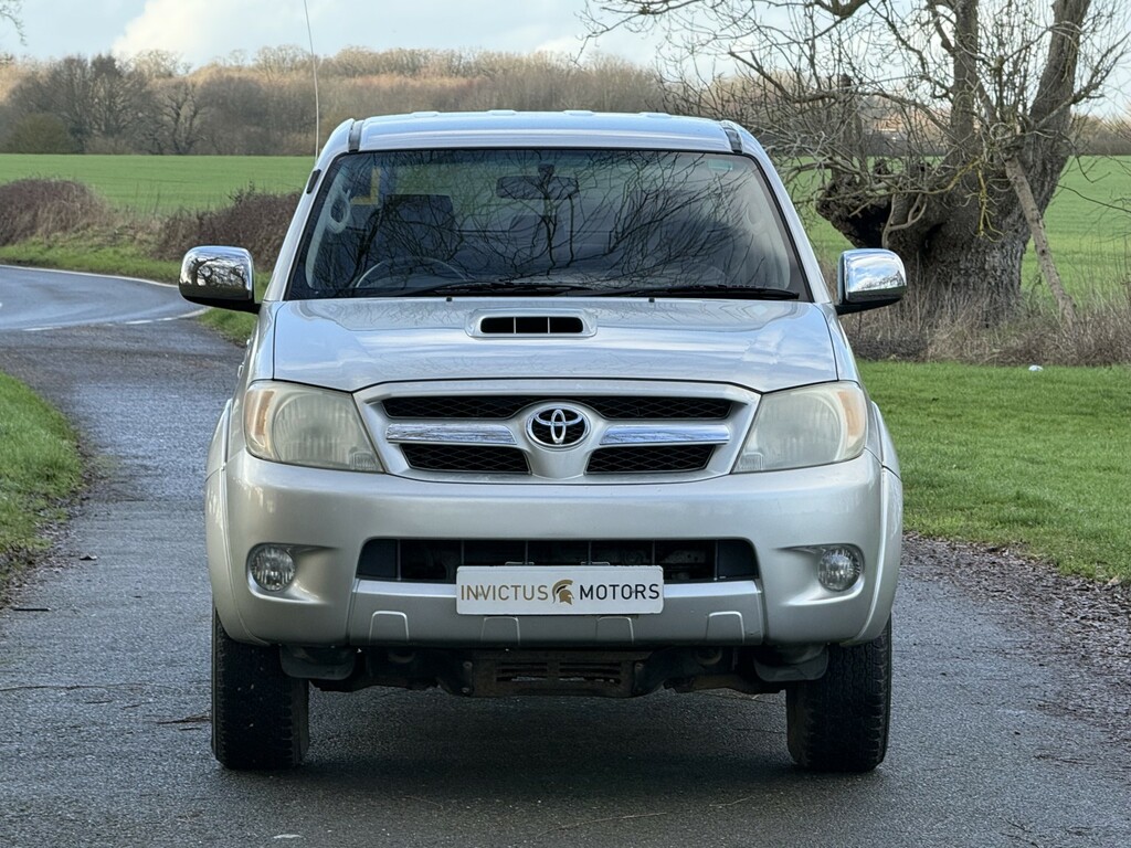 Toyota HILUX 3.0 D-4d Invincible EO09YZX Silver #3
