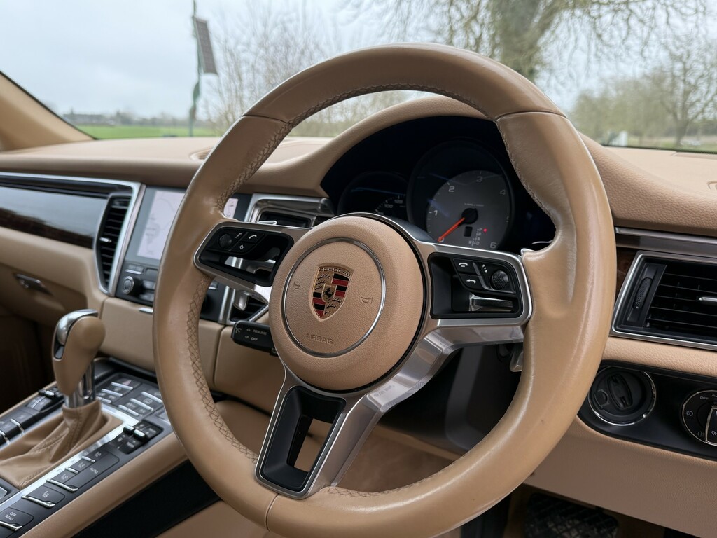 Porsche Macan 3.0 Td V6 S YT66OHY Blue #5