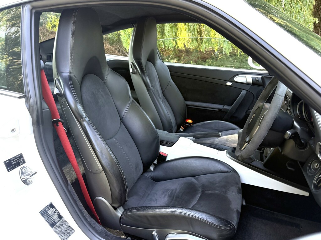 Porsche 911 Carrera 2 S #34