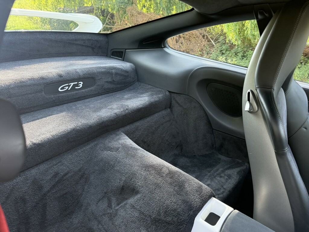 Porsche 911 Carrera 2 S #11