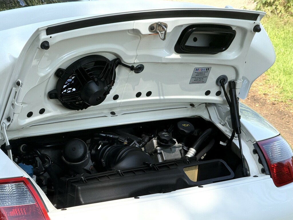 Porsche 911 Carrera 2 S #14
