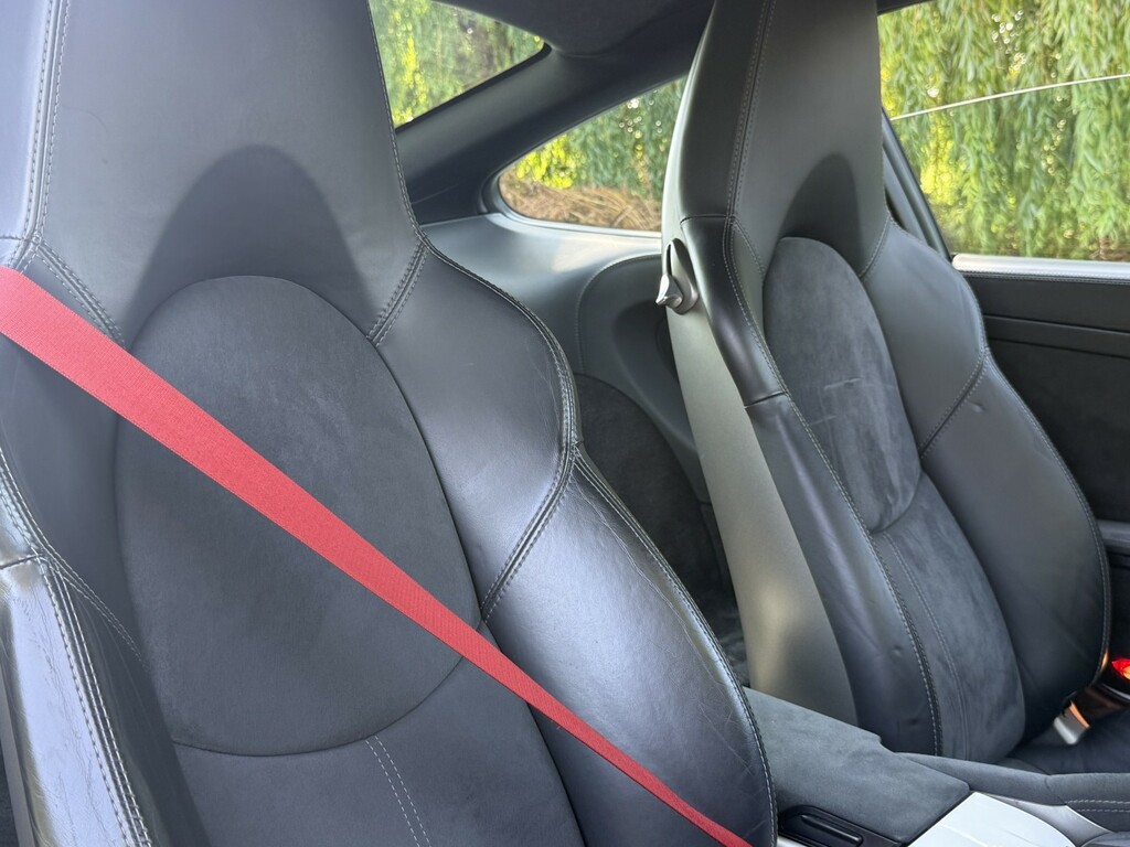 Porsche 911 Carrera 2 S #48