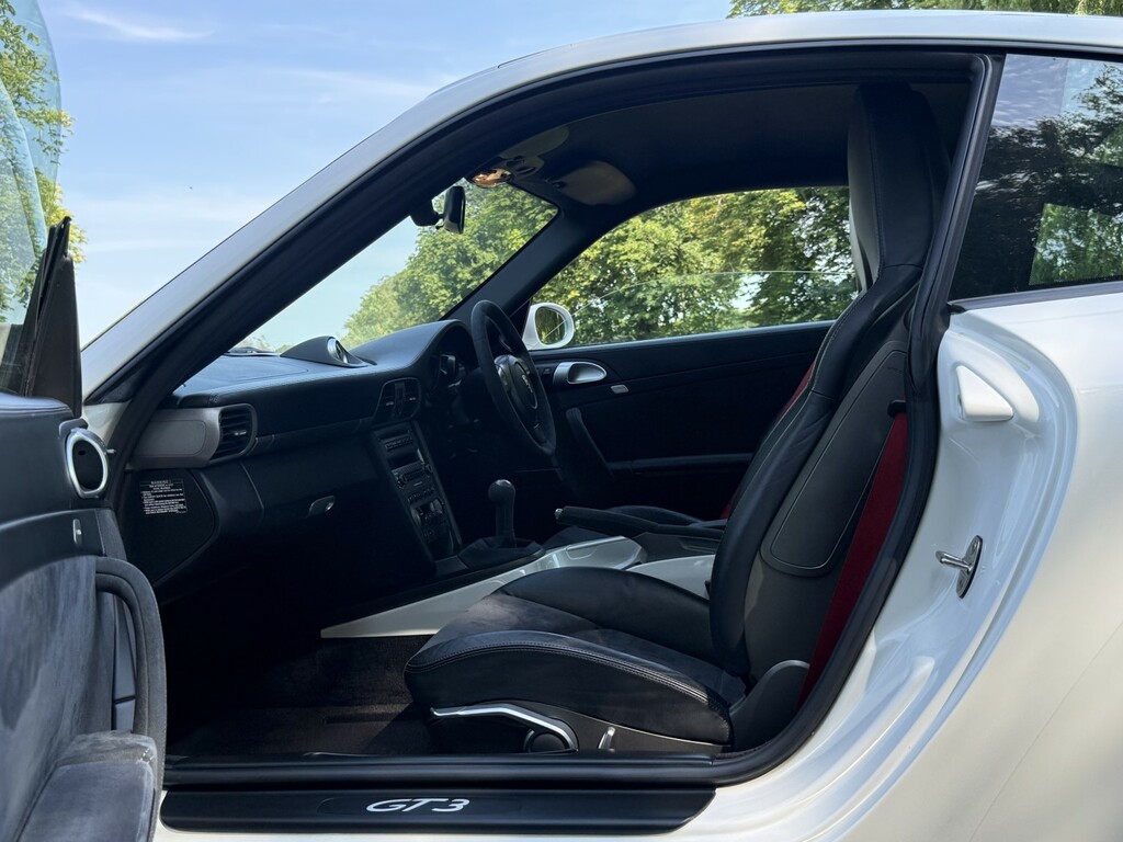 Porsche 911 Carrera 2 S #5