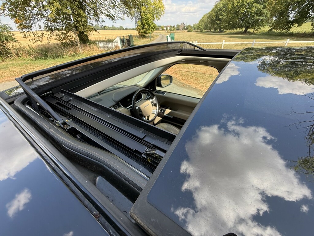 Land Rover Range Rover Autobiography Black #19