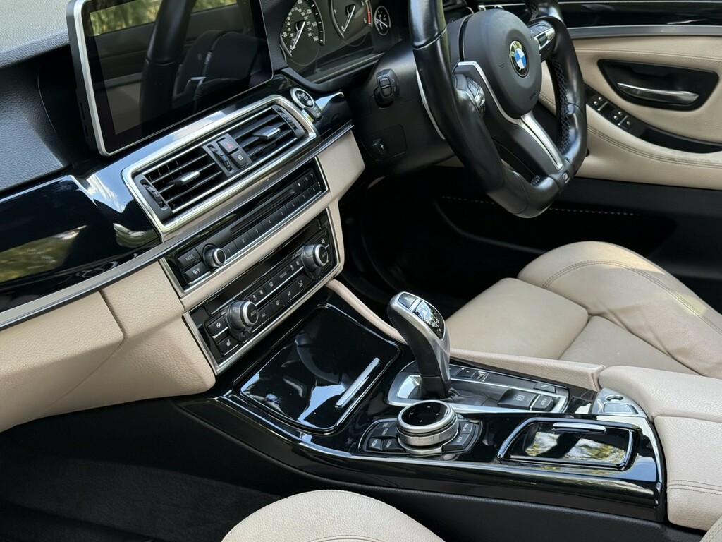 BMW 5 Series 520D Se Silver #30