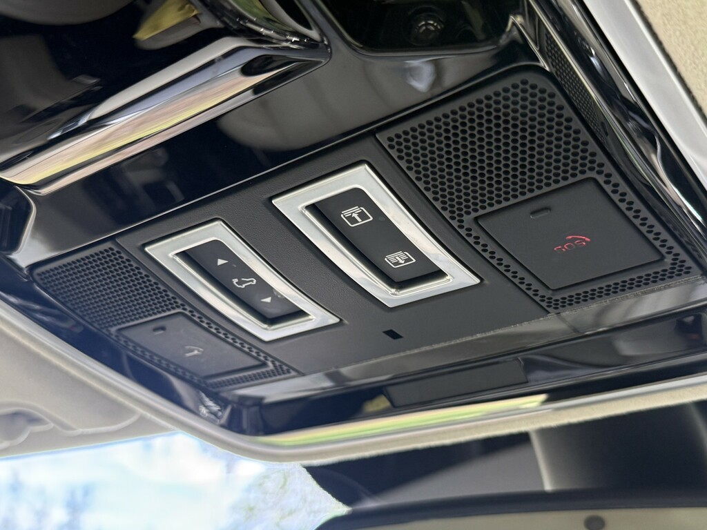 Land Rover Range Rover Suv Black #15