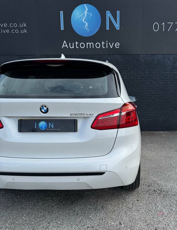 BMW 2 Series Active Tourer 1.5 225Xe Plug-in Hybrid 4Wd Sat Nav White #4