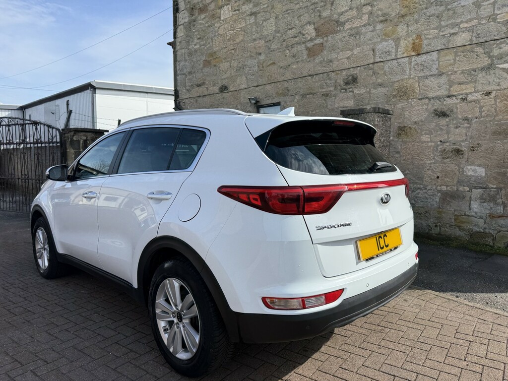 Kia Sportage 1.6 Gdi 2 White #4