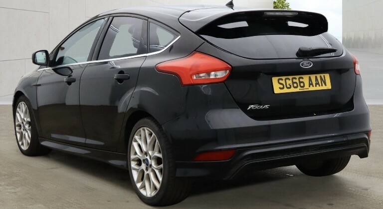 Ford Focus Hatchback 1.5 Tdci Zetec S 2016 SG66AAN Black #4