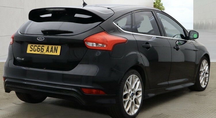 Ford Focus Hatchback 1.5 Tdci Zetec S 2016 SG66AAN Black #2