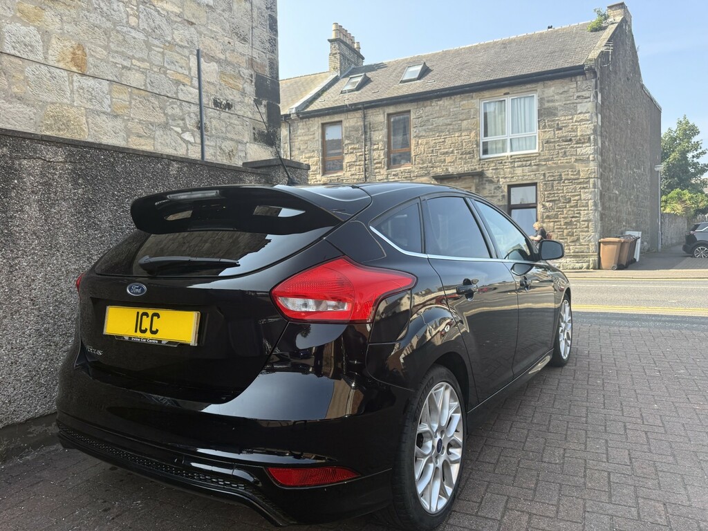 Ford Focus Hatchback 1.5 Tdci Zetec S 2016 Black #2