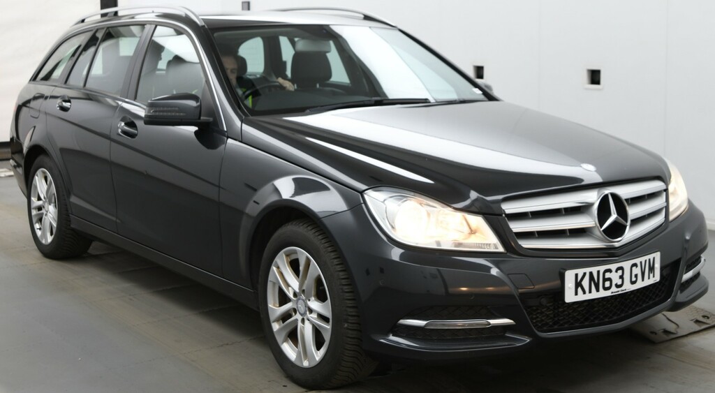 Mercedes-Benz C Class 2.1 C220 Cdi Executive Se Black #3