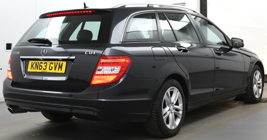 Mercedes-Benz C Class 2.1 C220 Cdi Executive Se Black #2