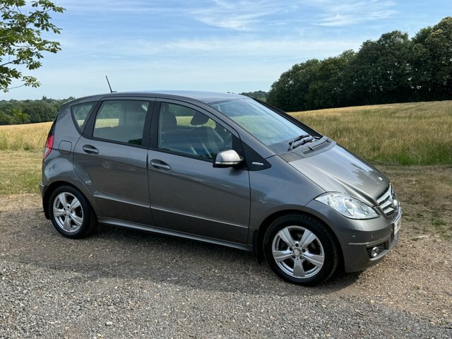 Mercedes-Benz A Class 2011 2.0 A160 Cdi Avantgarde Se Hatchback Dies Grey #2