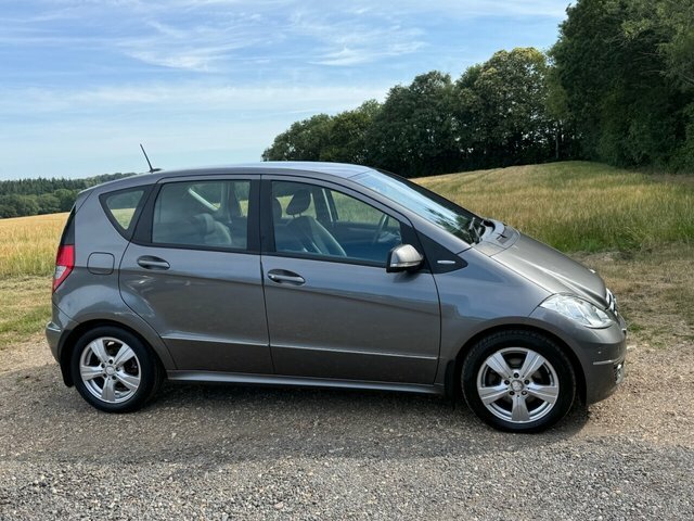 Mercedes-Benz A Class 2011 2.0 A160 Cdi Avantgarde Se Hatchback Dies Grey #3