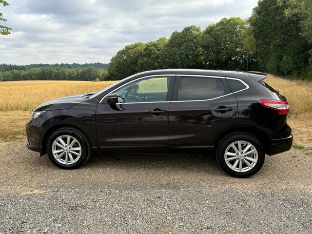 Nissan Qashqai Hatchback Black #23