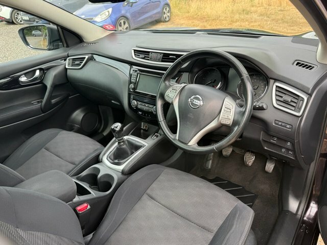 Nissan Qashqai Hatchback Black #33