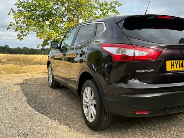 Nissan Qashqai Hatchback Black #28