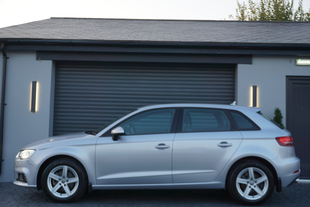 Audi A3 Sportback Tfsi Se #6
