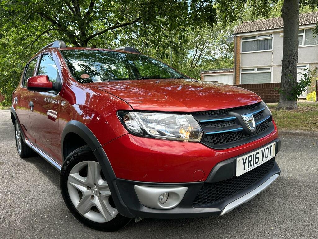 Dacia Sandero Stepway Hatchback 1.5 Dci Laureate Euro 6 Ss 2016 Red