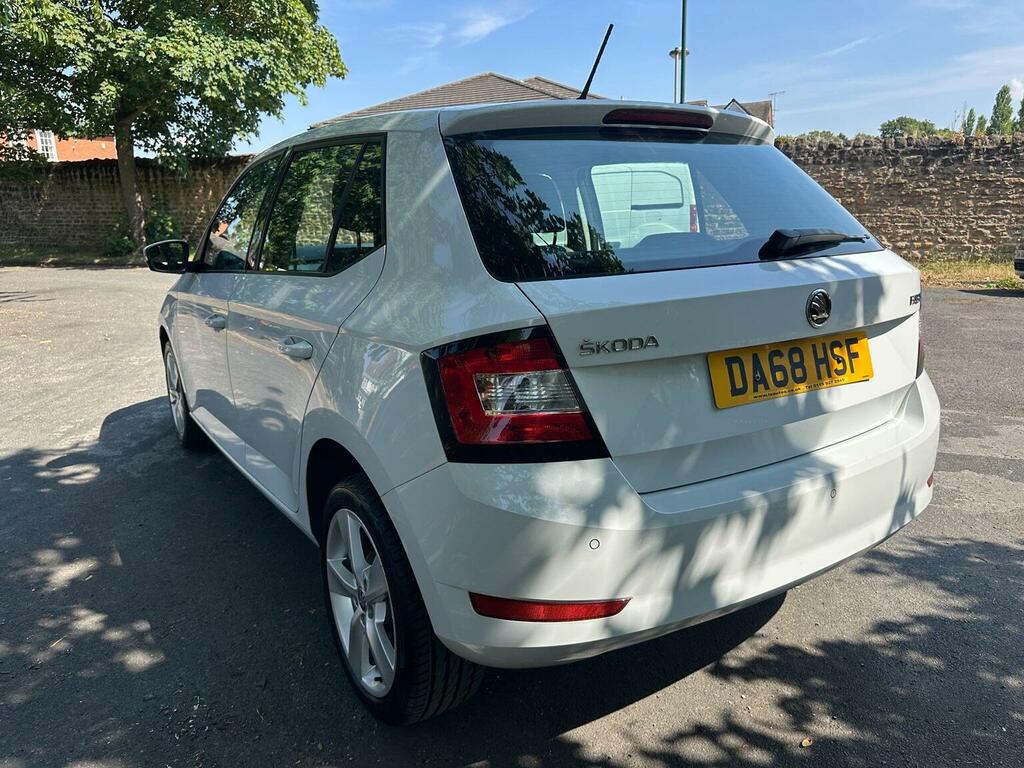 Skoda Fabia 1.0 Se L Euro 6 Ss White #4