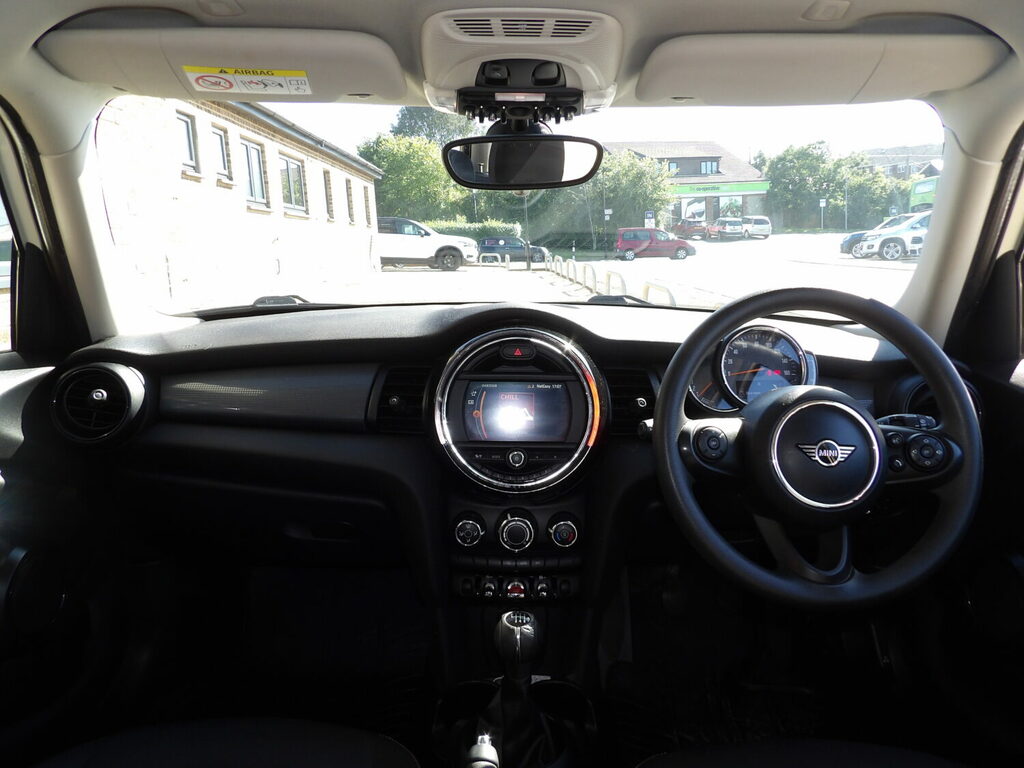 Mini Hatch 1.5 Cooper Classic II GX19JFE White #6