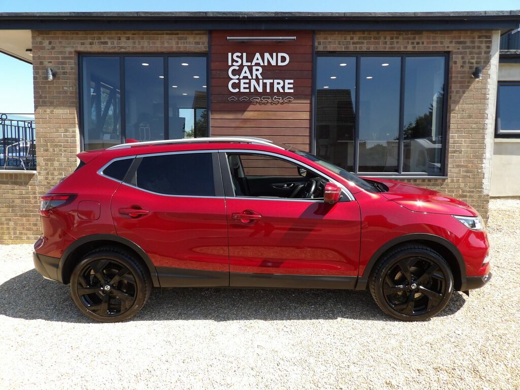 Nissan Qashqai Hatchback 1.6 Dig-t Tekna Red #2