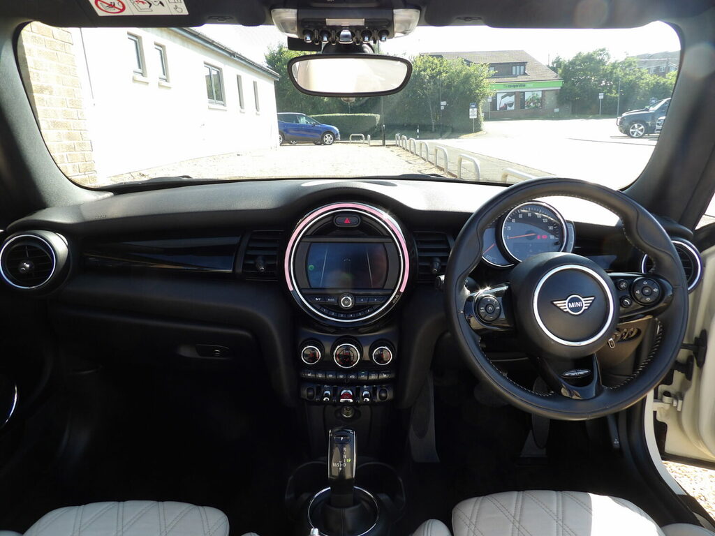 Mini Convertible 1.5 Cooper Classic II Blue #9