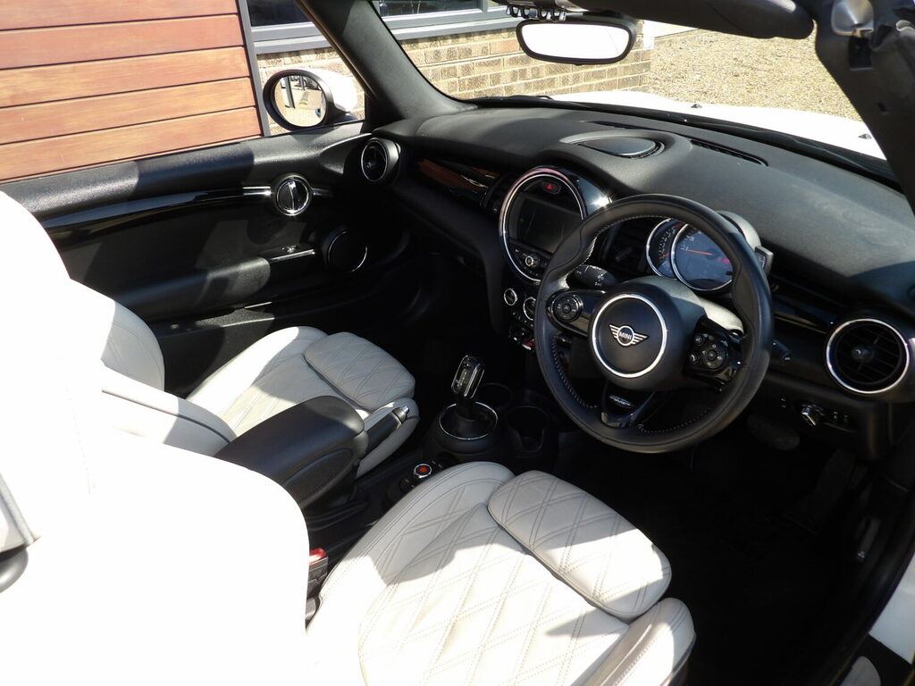 Mini Convertible 1.5 Cooper Classic II Blue #10